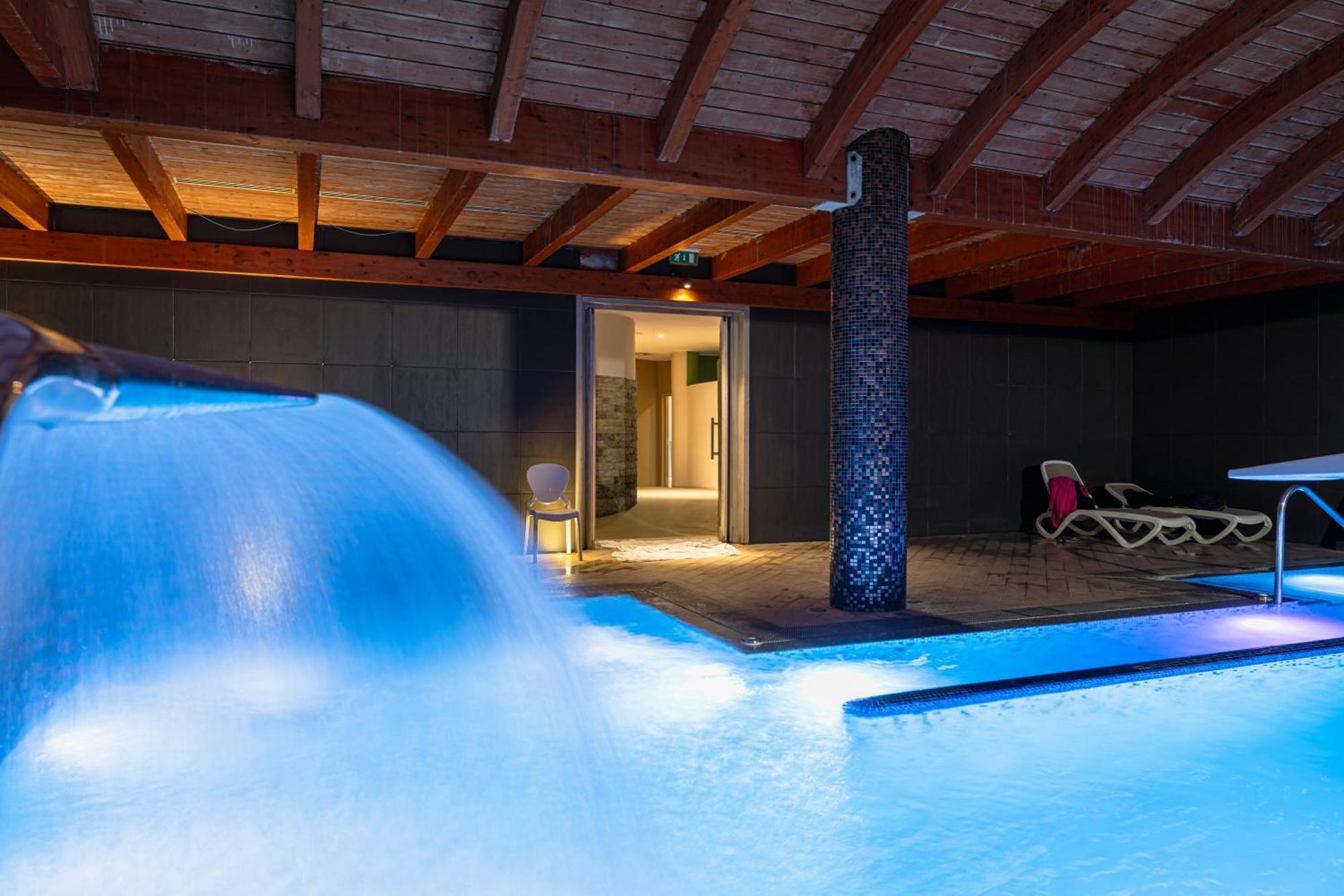 Mercure Olbia Bagian luar foto