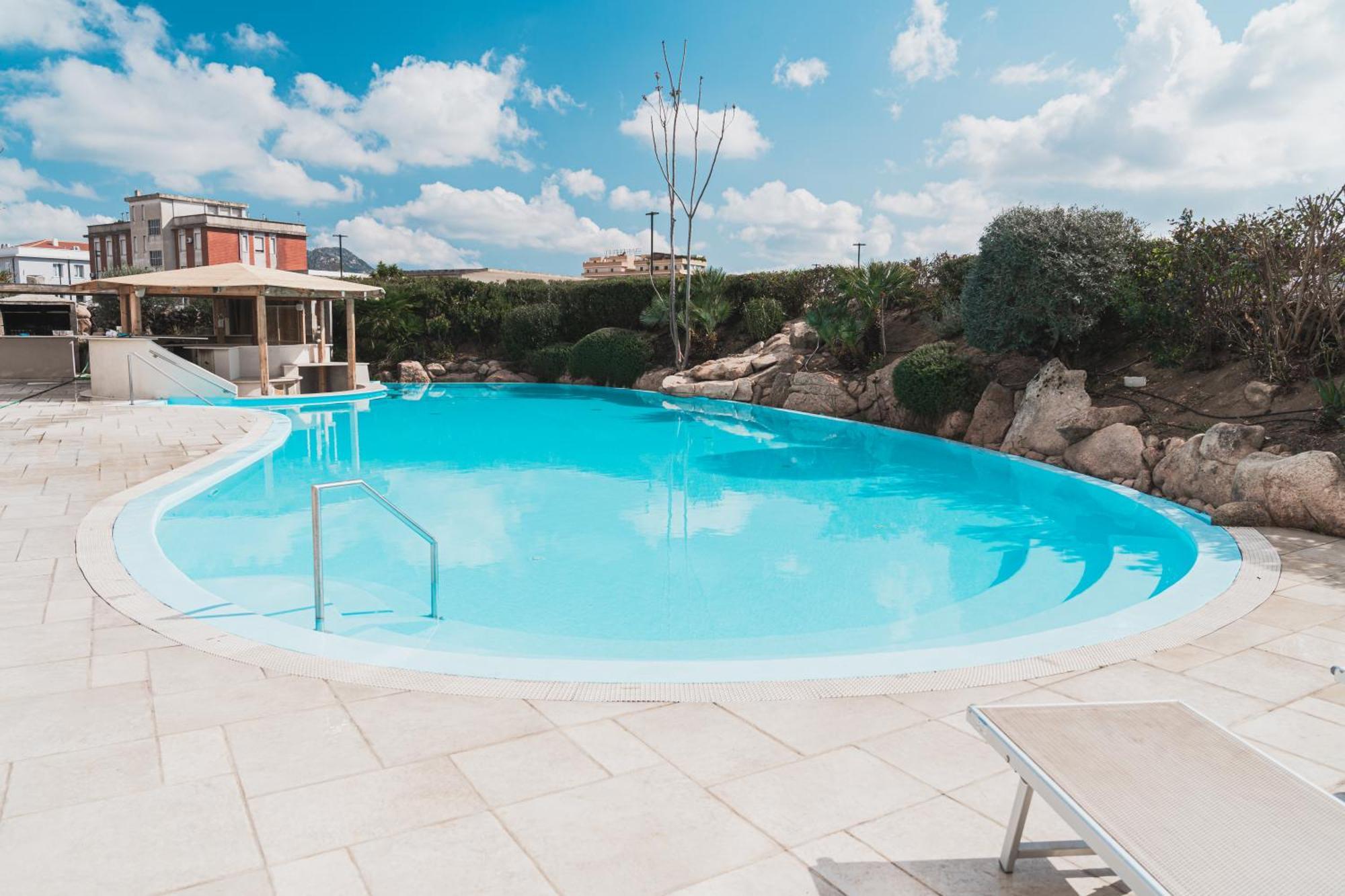 Mercure Olbia Bagian luar foto